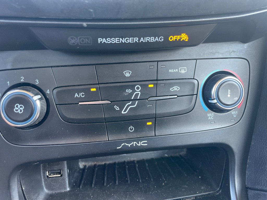 Used 2015 Ford Focus S FWD image 17