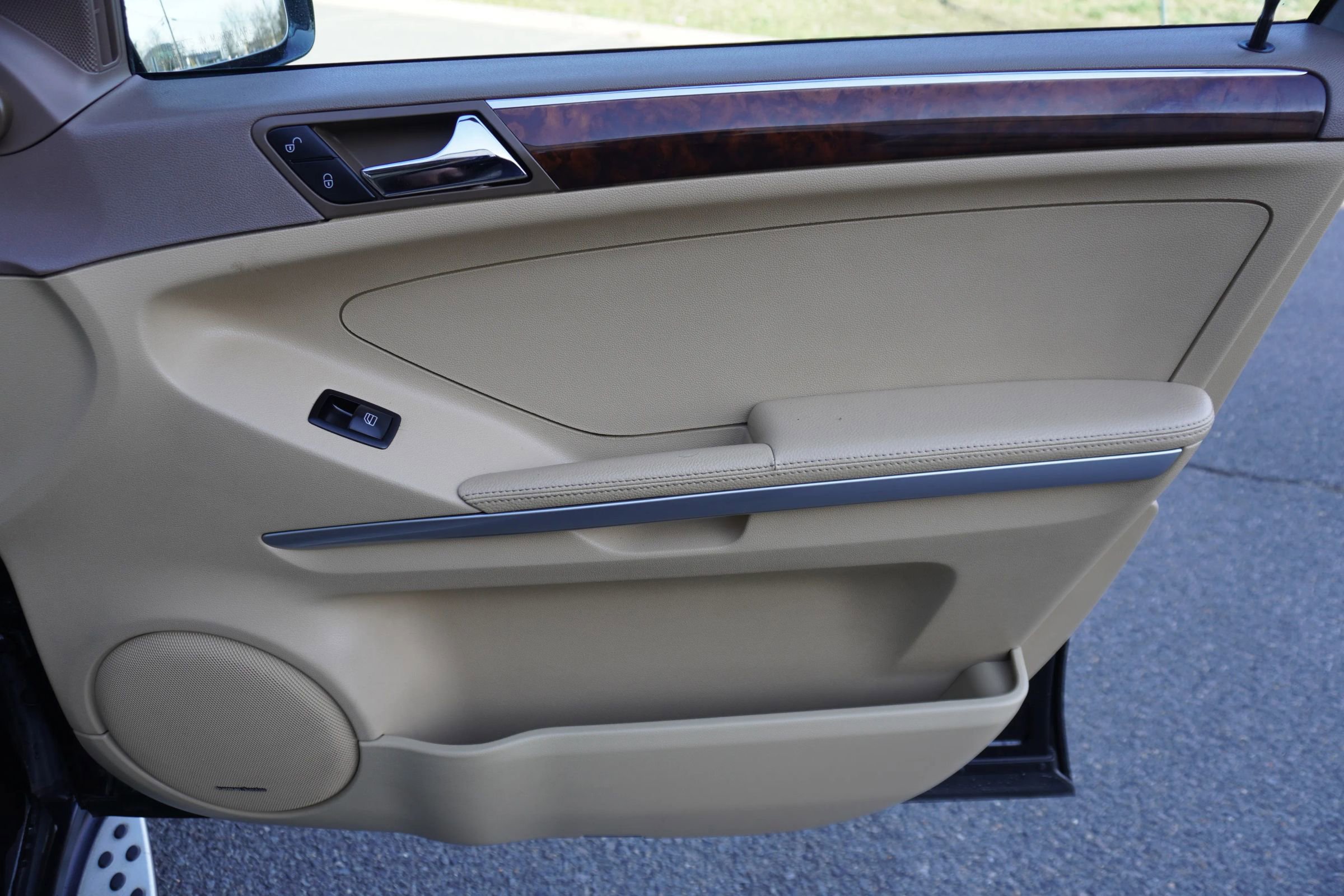 Used 2008 Mercedes-Benz ML 550 4MATIC image 16