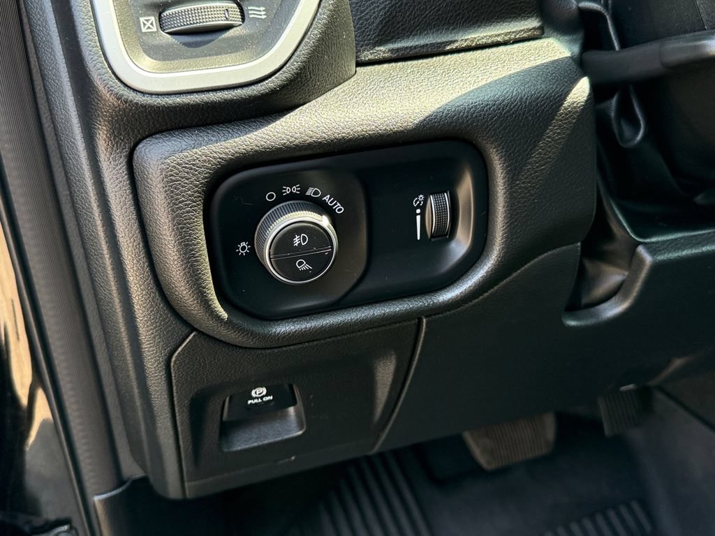 Used 2022 RAM 1500 Big Horn AWD/4WD image 19