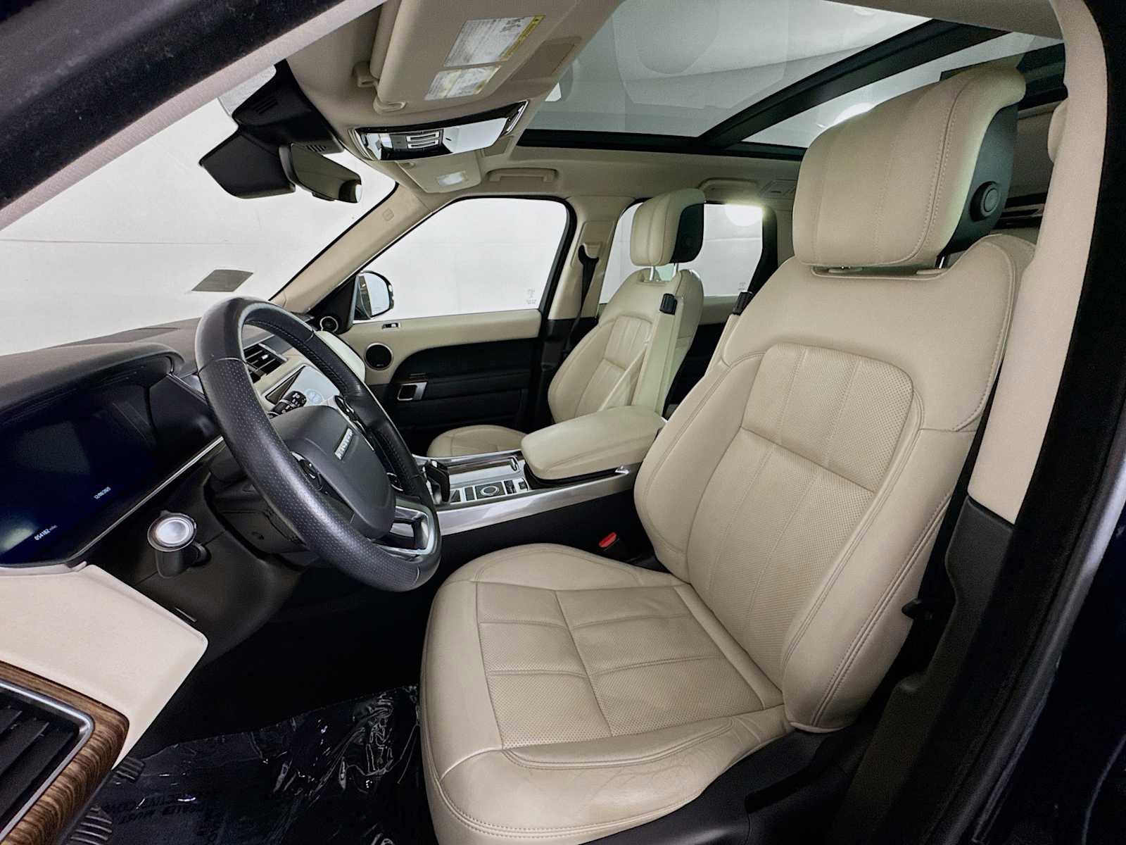 Used 2020 Land Rover Range Rover Sport HSE image 11