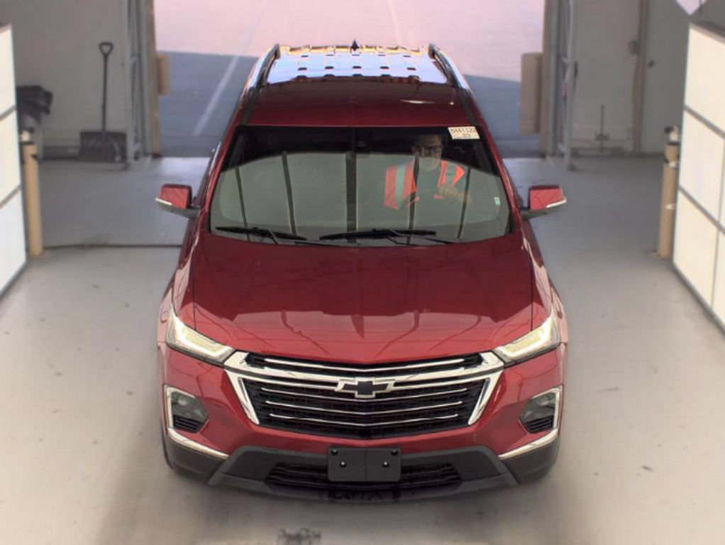 Used 2023 Chevrolet Traverse LT AWD/4WD image 3