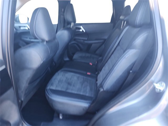 Used 2024 Mitsubishi Outlander SE image 48