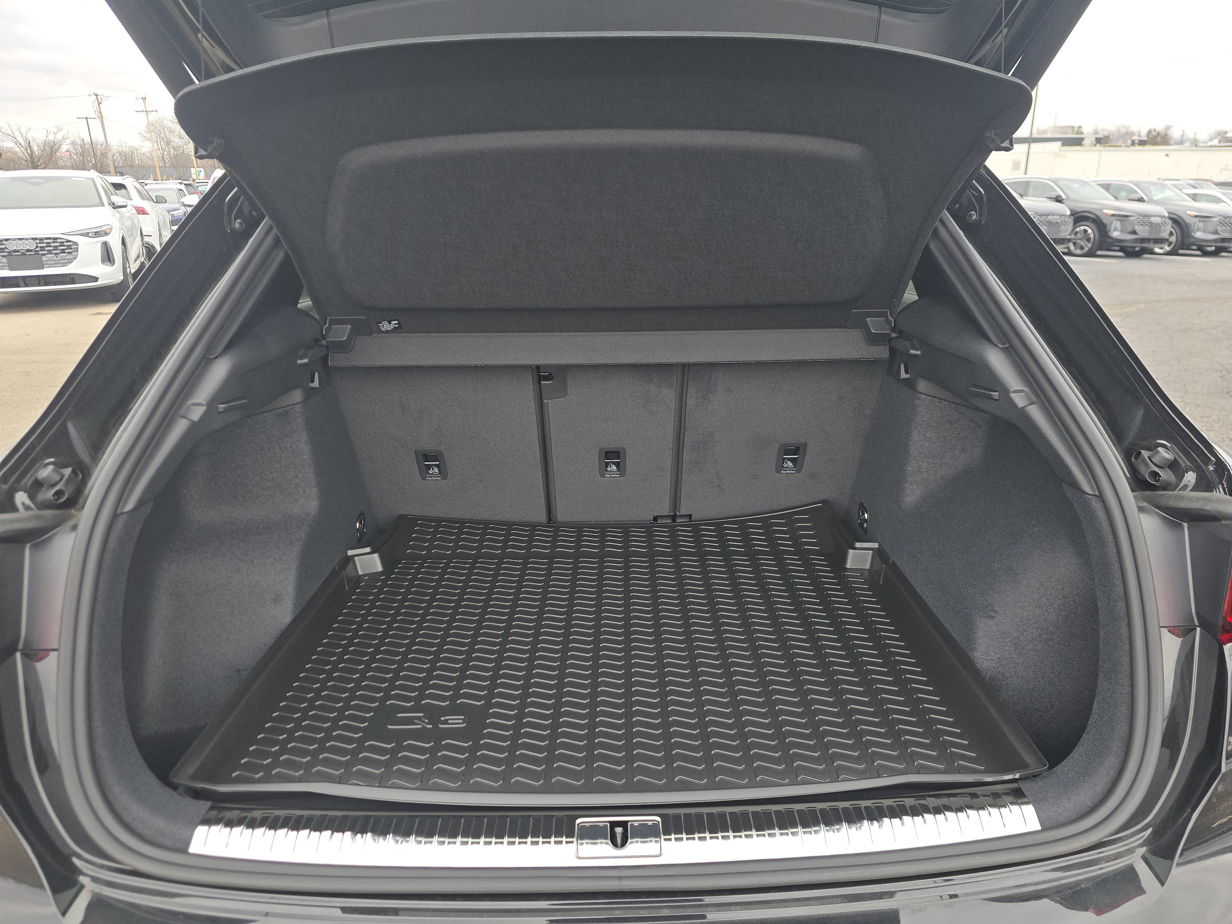 New 2025 Audi Q3 2.0T Premium image 15