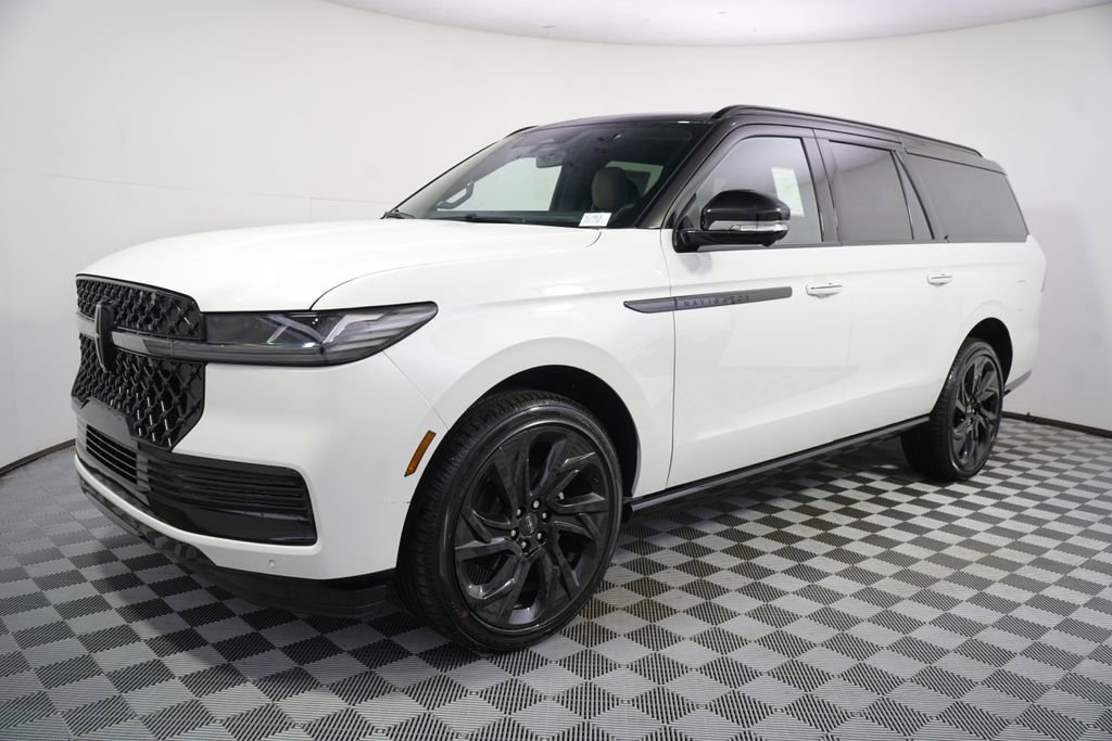 New 2026 Lincoln Navigator L Black Label AWD/4WD image 2