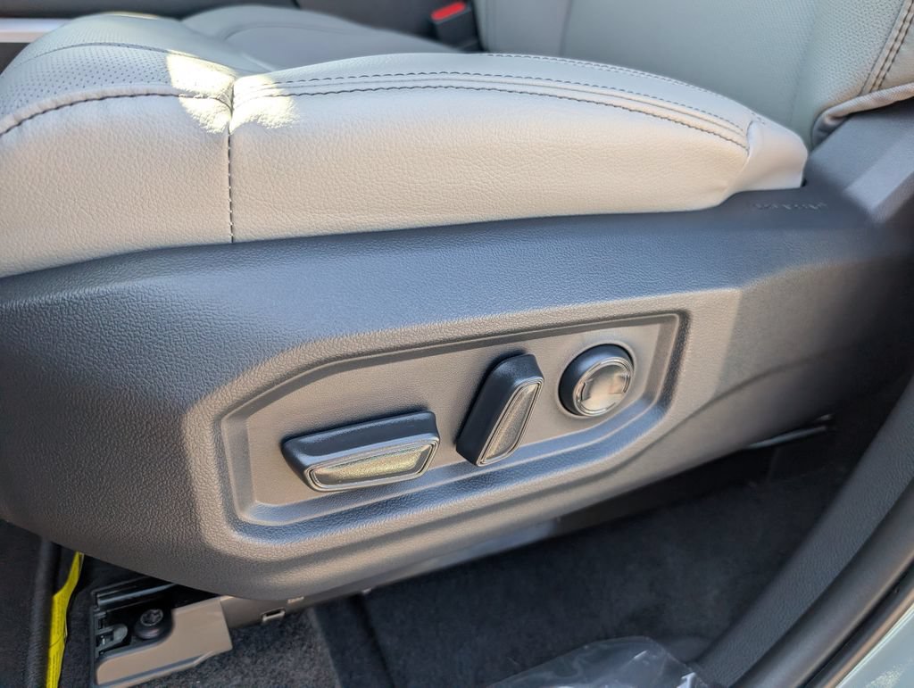 New 2026 Toyota Tundra Limited AWD/4WD image 11