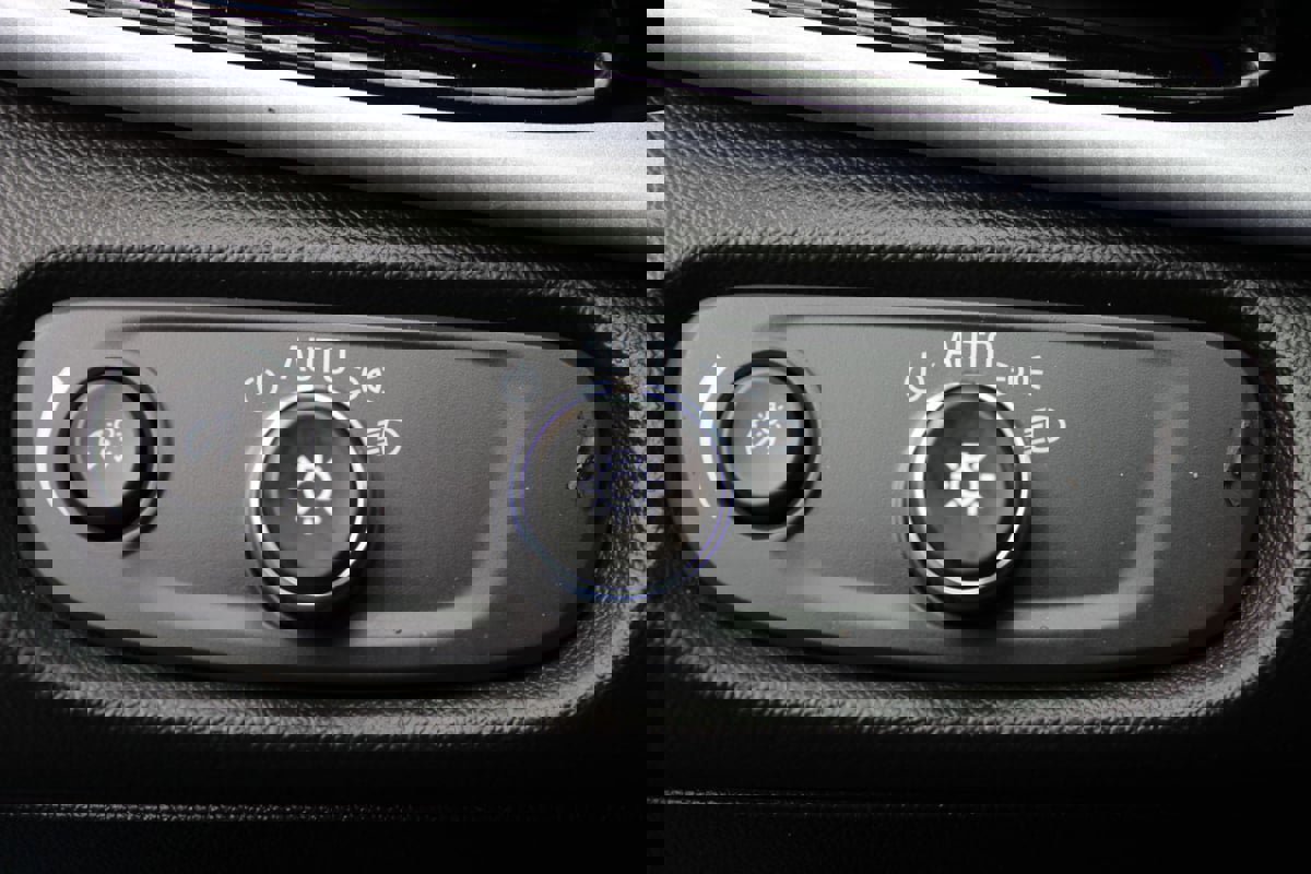 Used 2016 Chevrolet Volt LT image 11