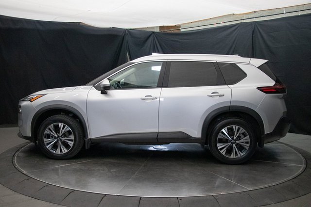 Used 2023 Nissan Rogue SV w/ SV Premium Package image 9