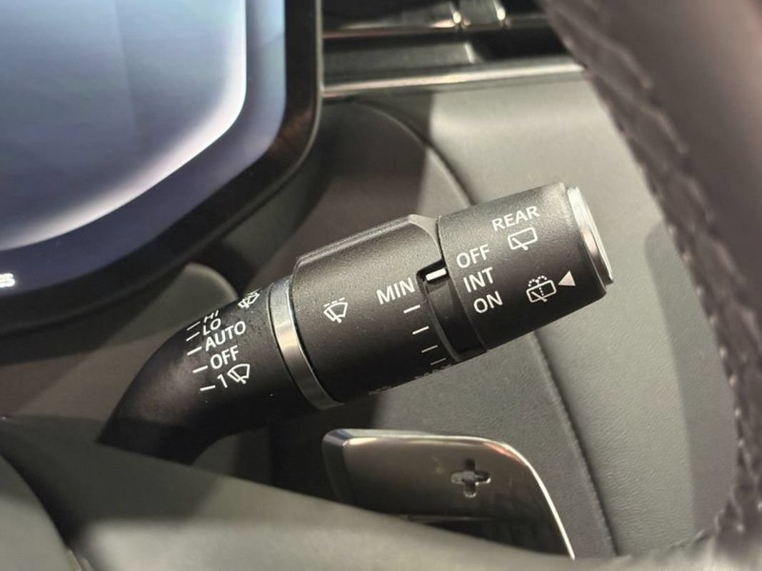 Used 2024 Land Rover Range Rover Sport Dynamic SE AWD/4WD image 15