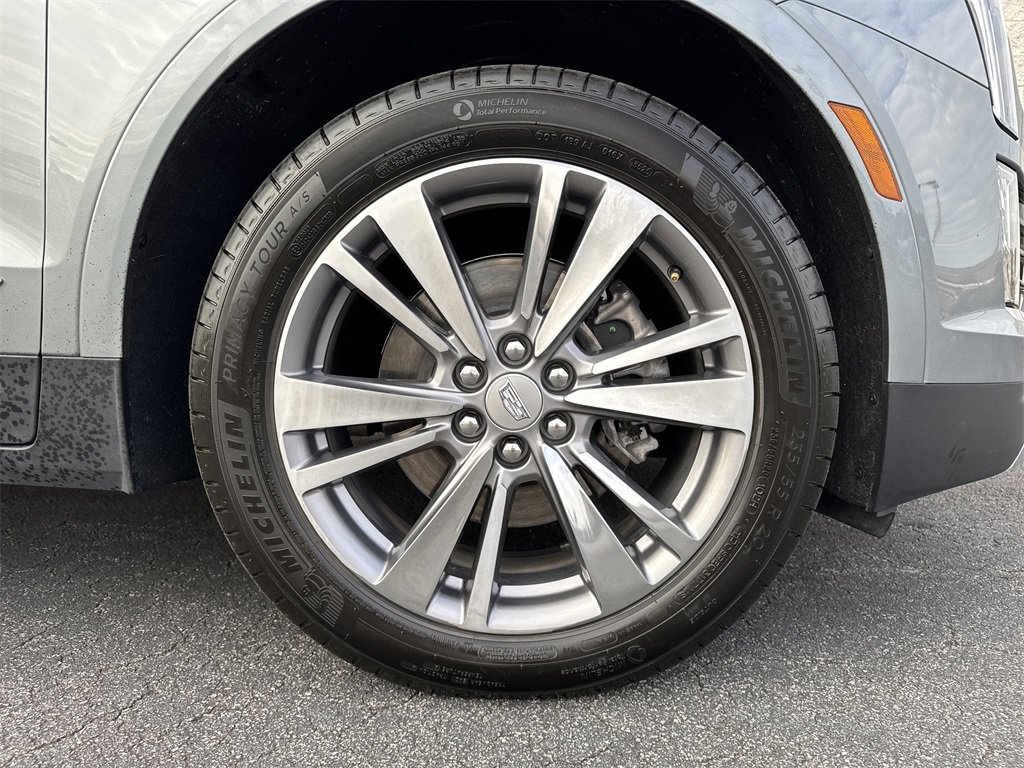 Certified 2025 Cadillac XT5 Premium Luxury image 12