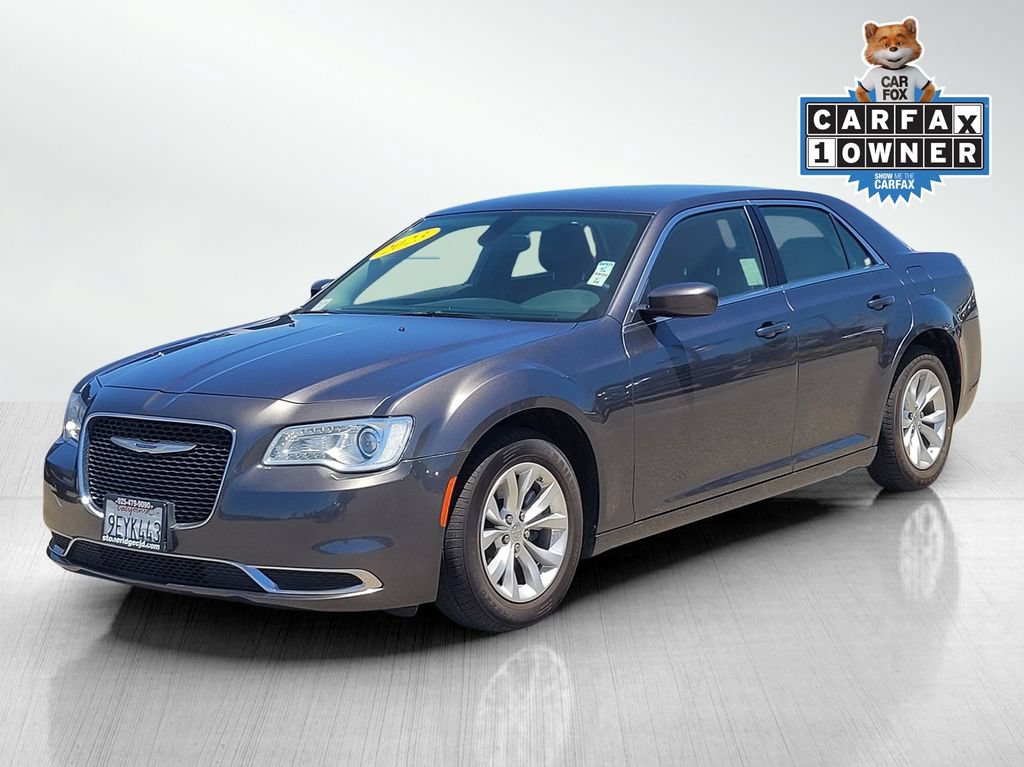 Used 2023 Chrysler 300 Touring RWD image 8