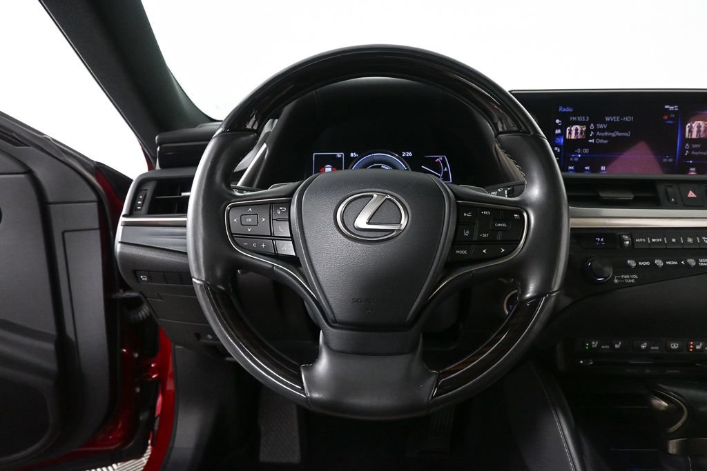 Used 2020 Lexus ES 300h w/ Accessory Package FWD video 2
