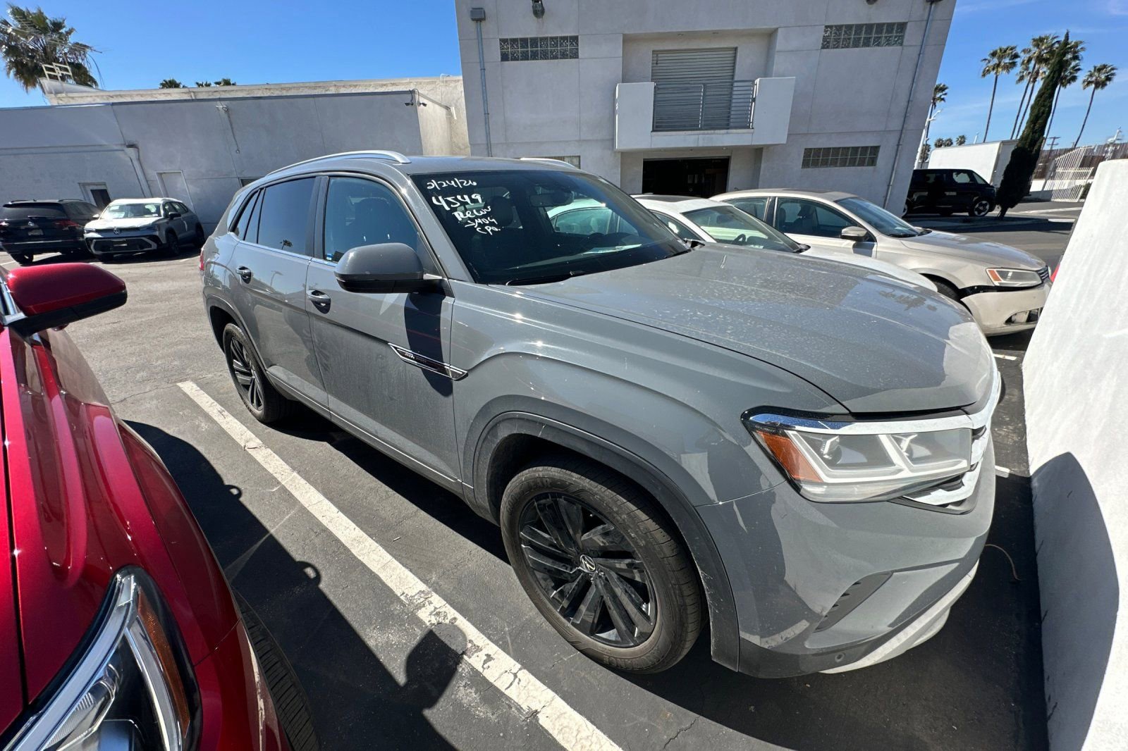 Used 2023 Volkswagen Atlas Cross Sport SE w/ Panoramic Sunroof Package image 2