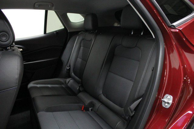 Used 2025 Chevrolet Trax LT w/ LT Convenience Package FWD image 29