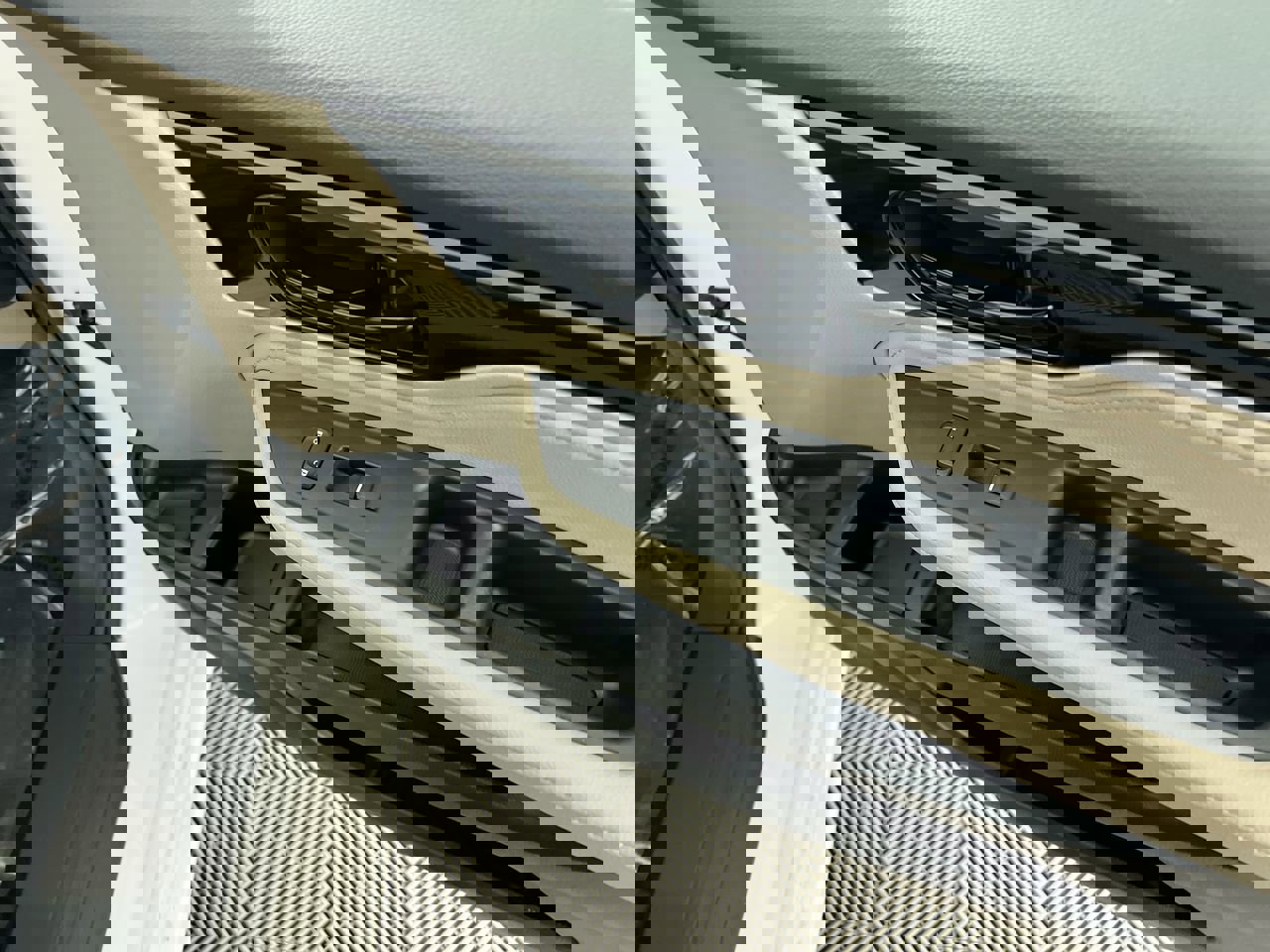 Used 2024 Honda Odyssey Elite image 32