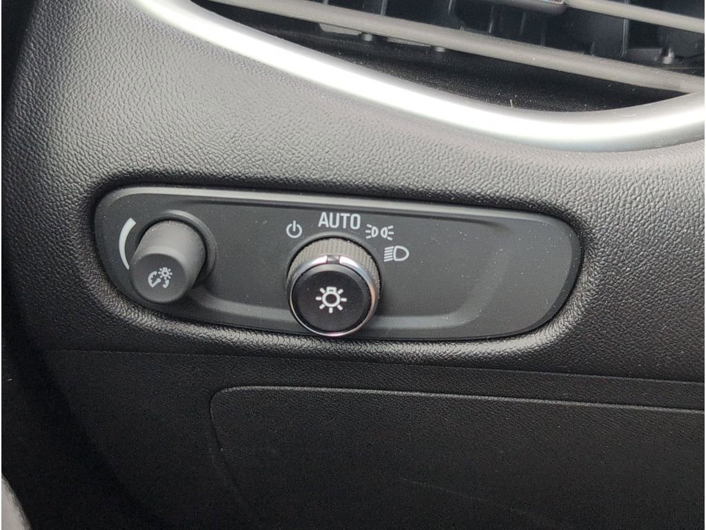 Used 2024 Chevrolet Malibu LT image 27