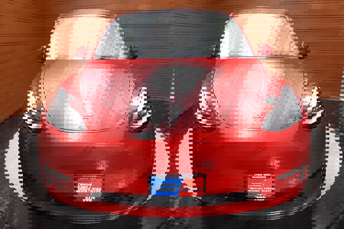 Used 2023 Tesla Model Y Long Range image 2