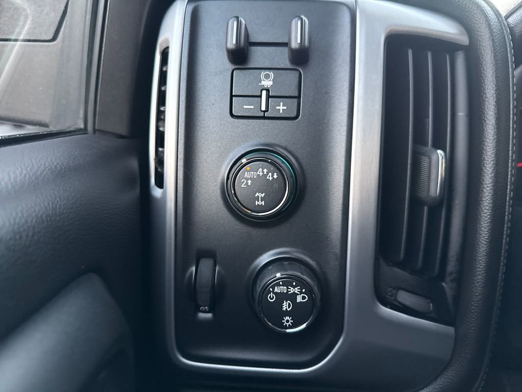 Used 2017 GMC Sierra 1500 SLE w/ SLE Value Package image 33