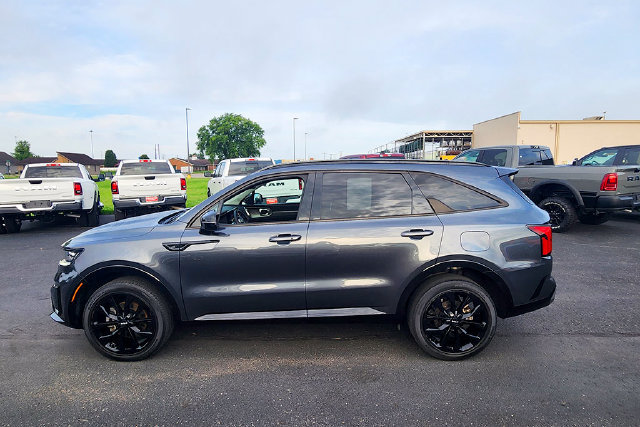 Used 2023 Kia Sorento SX AWD/4WD image 4