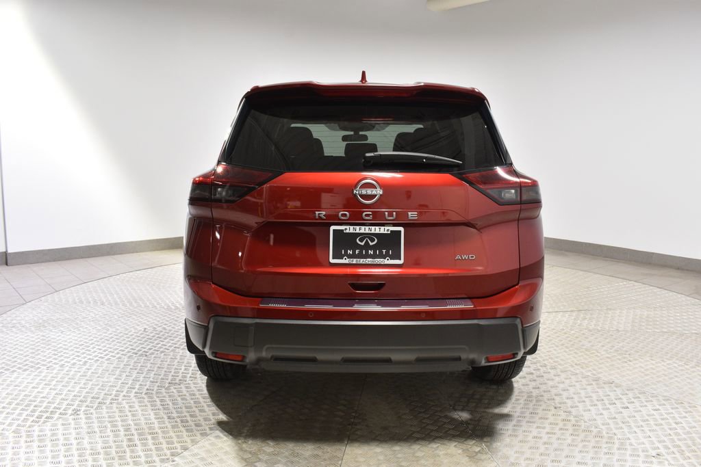 Used 2025 Nissan Rogue SV image 7