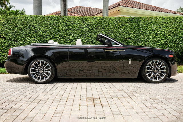 Used 2019 Rolls-Royce Dawn RWD image 9