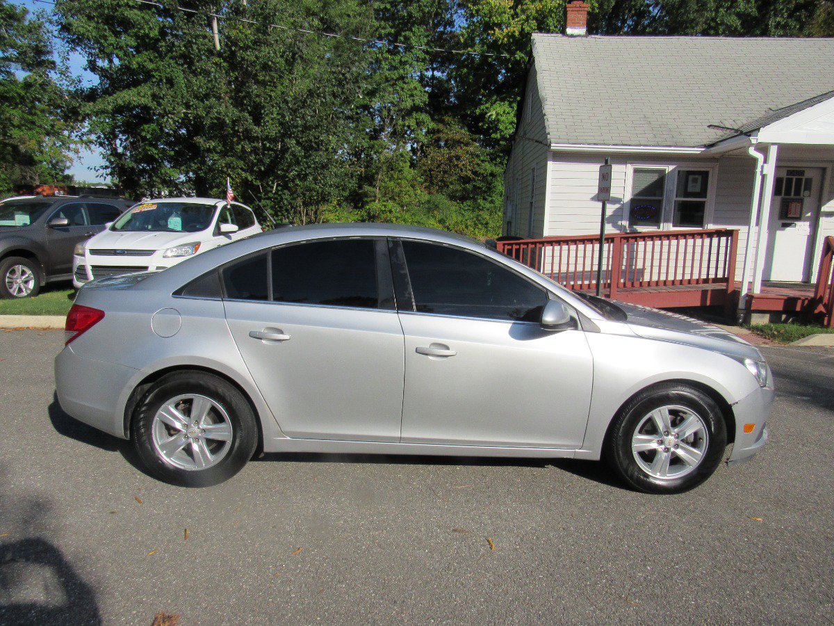 Used 2014 Chevrolet Cruze LT FWD image 4