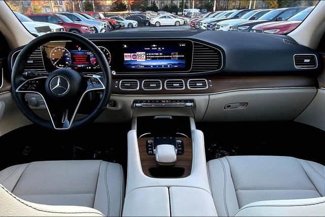 Used 2025 Mercedes-Benz GLE 350 4MATIC image 12