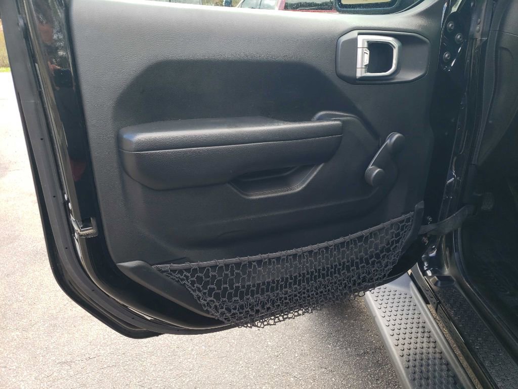 Used 2018 Jeep Wrangler Sport image 27