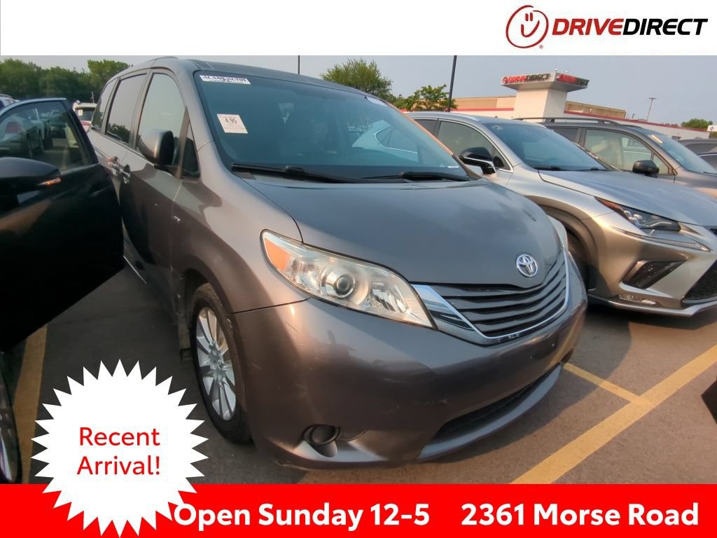 Used 2016 Toyota Sienna LE AWD/4WD image 1