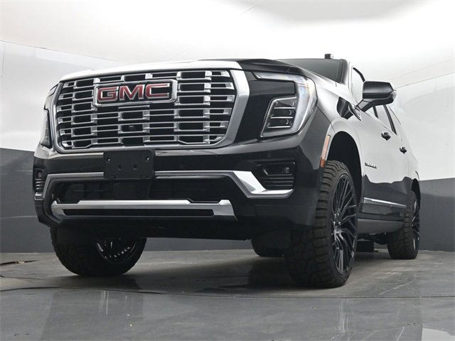Used 2025 GMC Yukon XL Denali w/ Sun & Power Step Package image 51