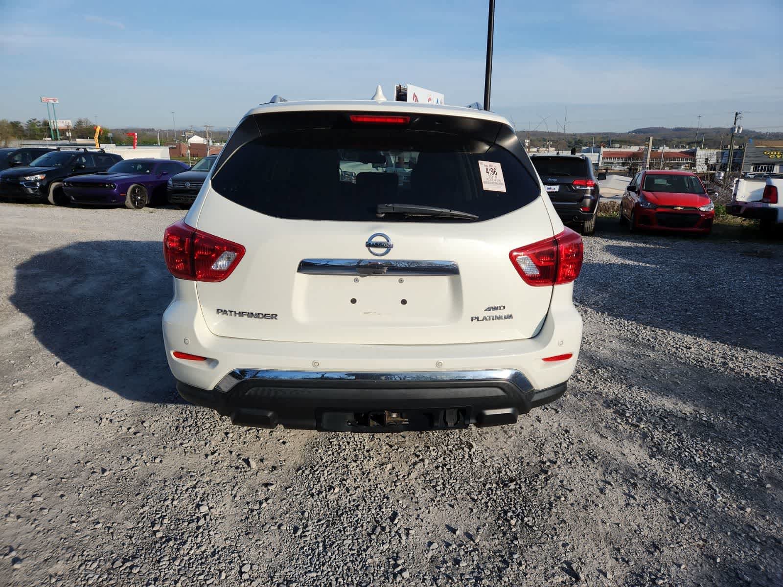 Used 2019 Nissan Pathfinder Platinum image 4