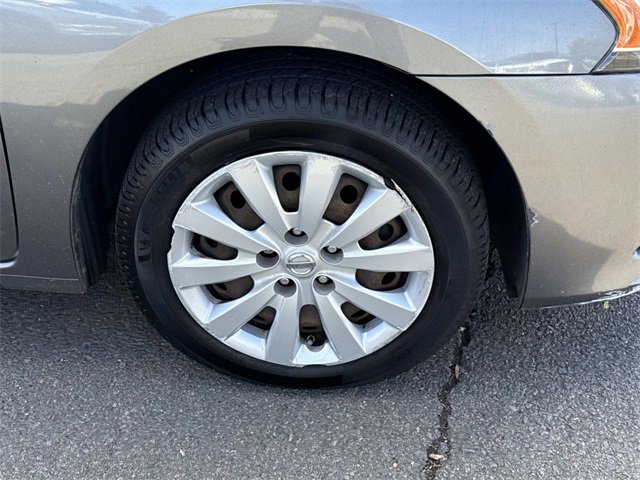 Used 2015 Nissan Sentra S image 7