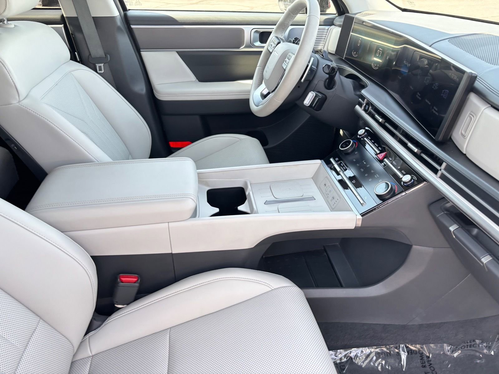 Used 2026 Hyundai Santa Fe SEL image 14