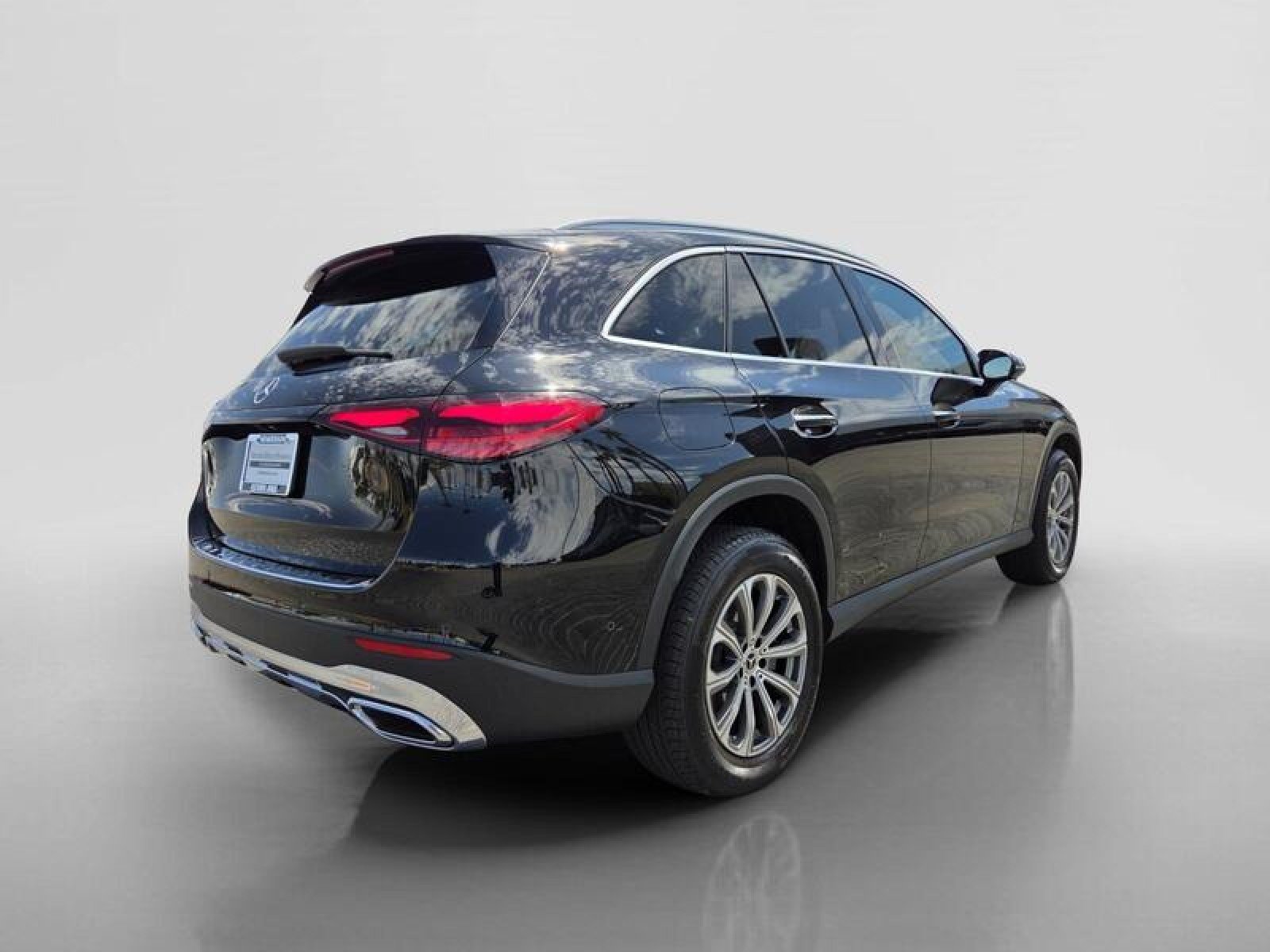 Certified 2023 Mercedes-Benz GLC 300 image 4
