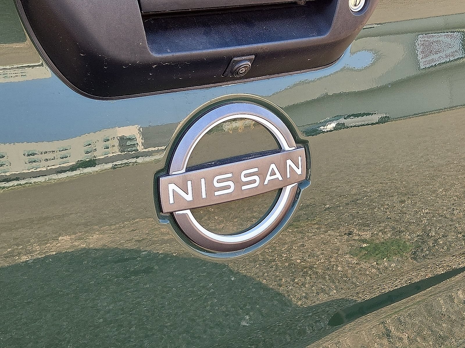 Used 2024 Nissan Titan SV w/ SV Bronze Edition Package RWD image 12