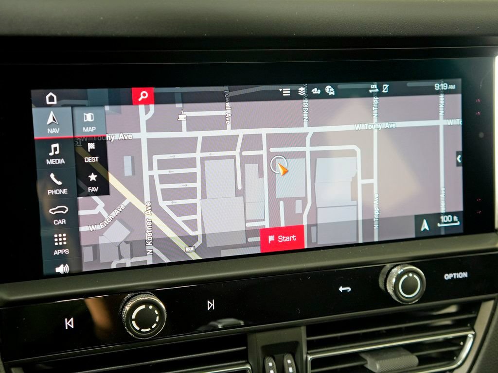 Certified 2026 Porsche Macan AWD/4WD image 25