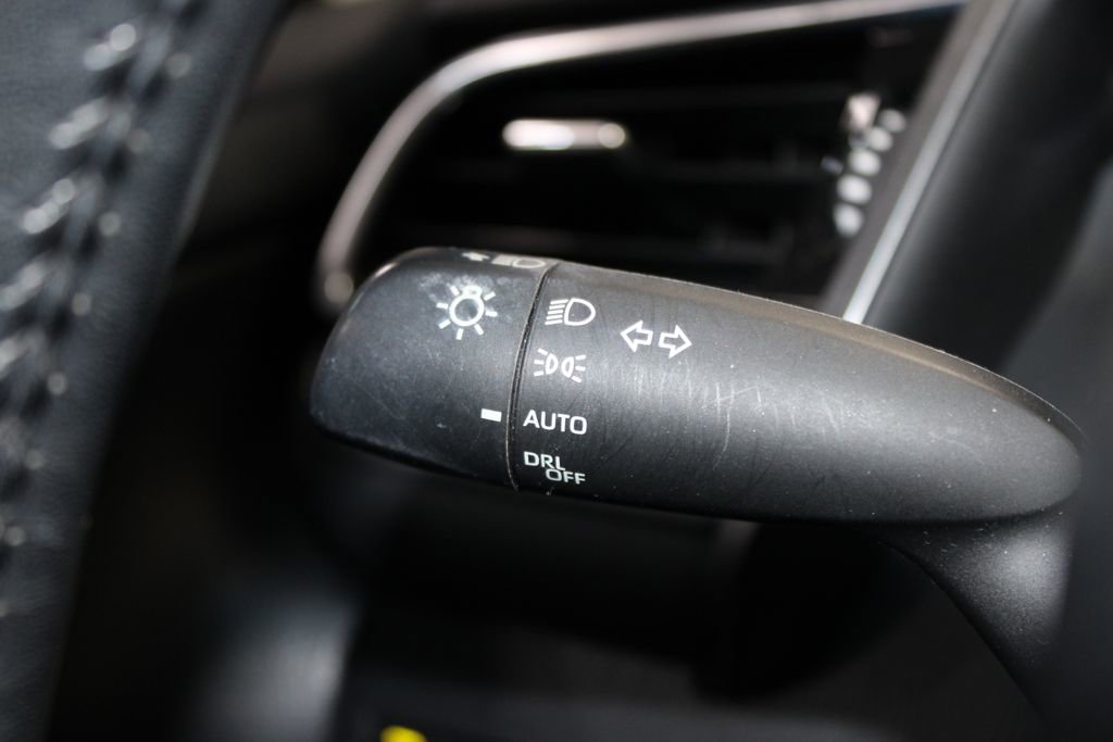 Used 2018 Toyota Camry SE image 21