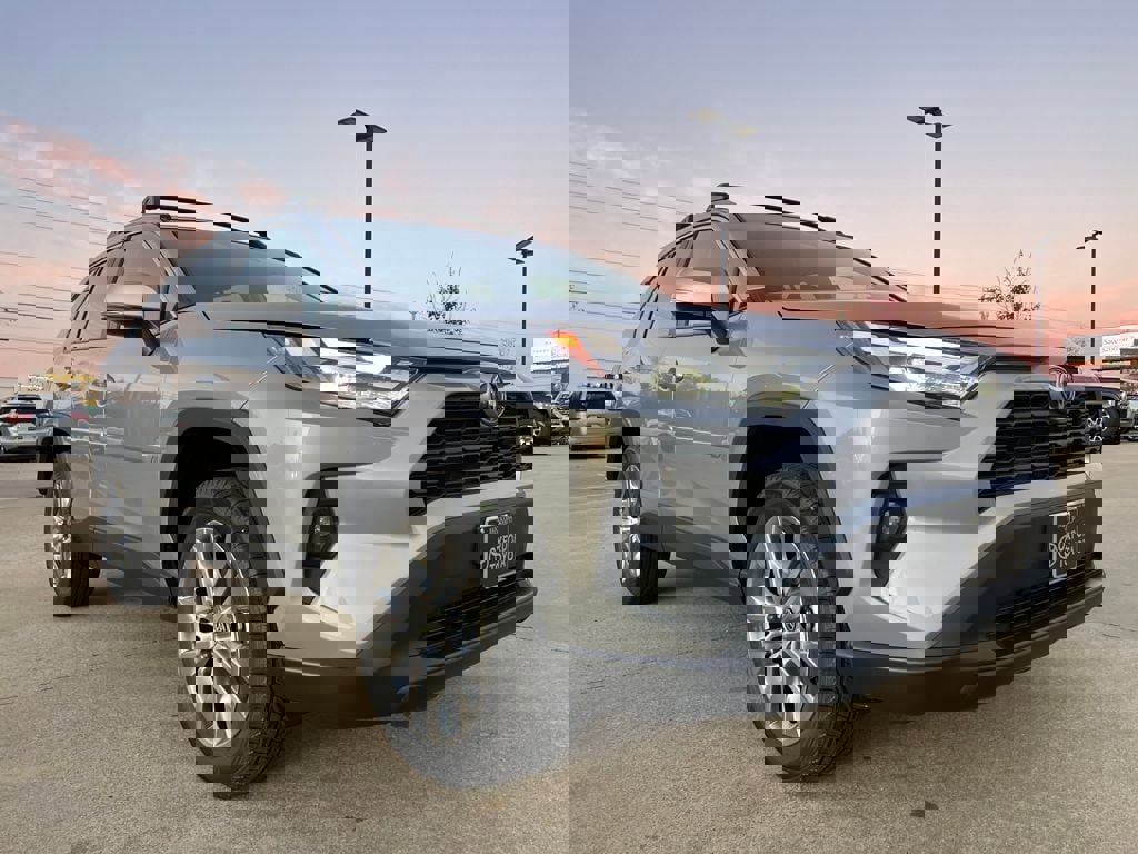 New 2025 Toyota RAV4 XLE Premium w/ Weather Package
