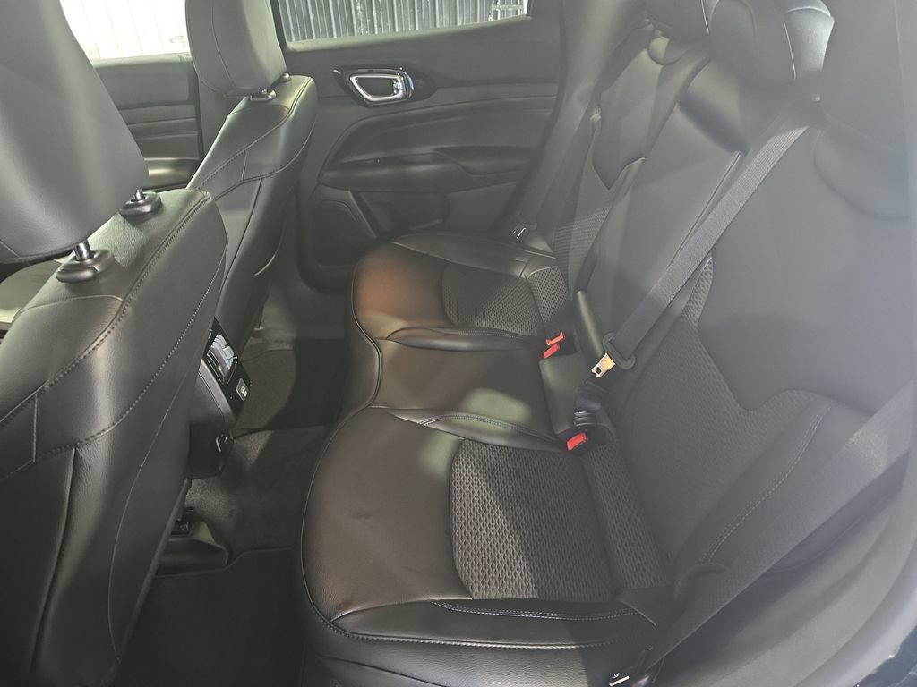 New 2026 Jeep Compass Latitude AWD/4WD image 24