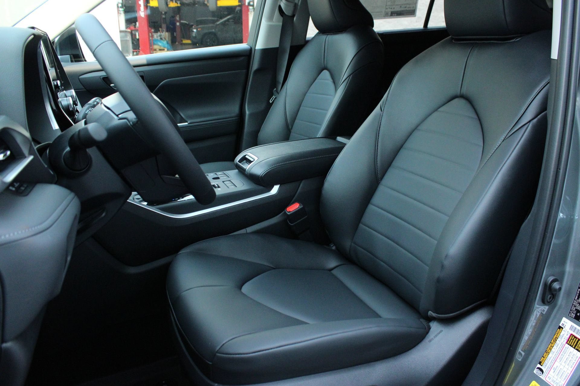 New 2026 Toyota Highlander XLE AWD/4WD image 18