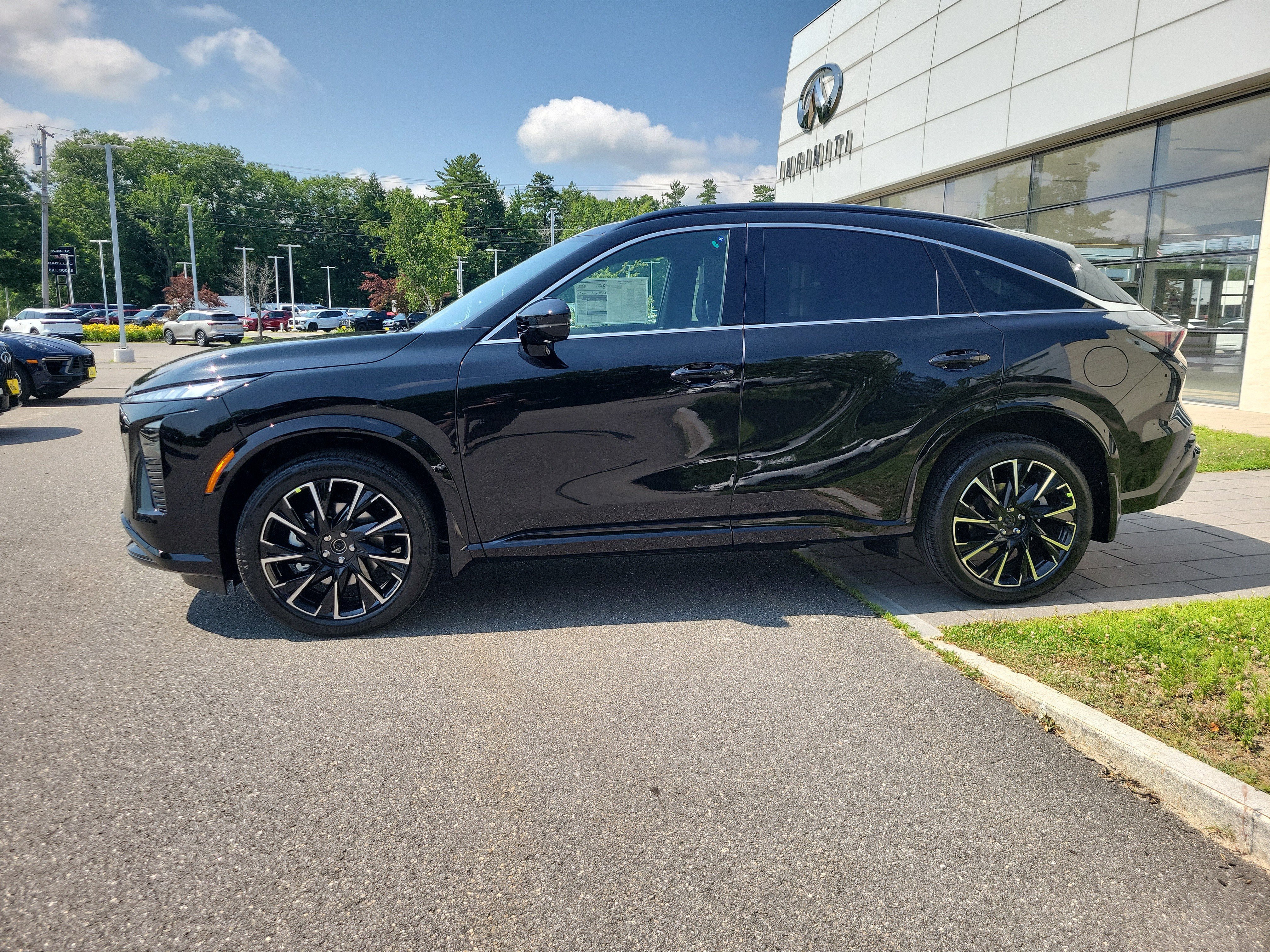 New 2027 INFINITI QX65 Autograph AWD/4WD image 2