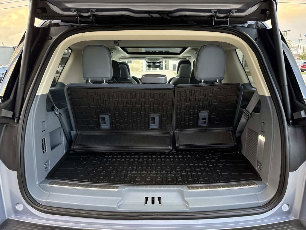 Used 2024 Lincoln Navigator Black Label image 10