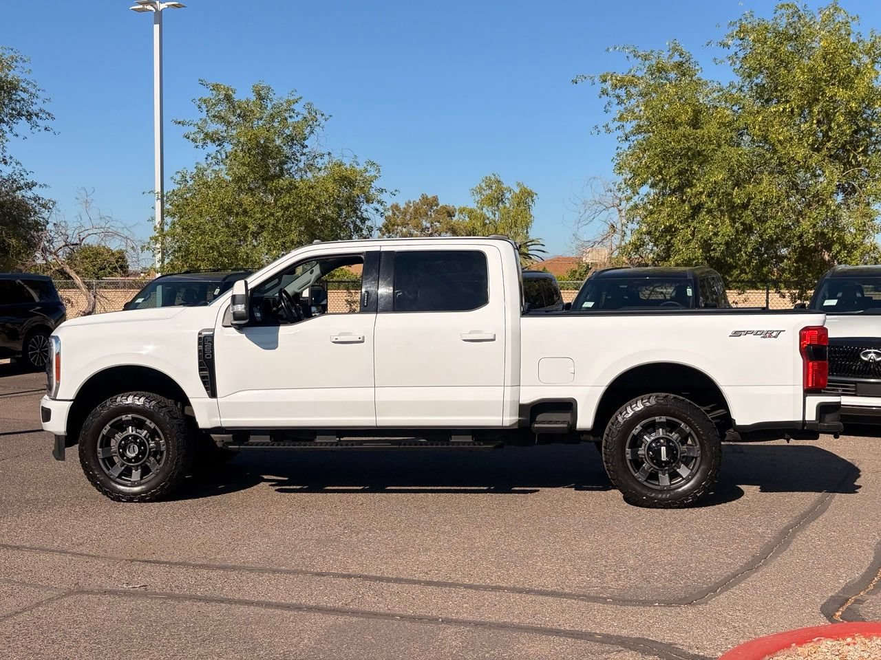 Used 2023 Ford F250 Lariat w/ Sport Appearance Package AWD/4WD image 3