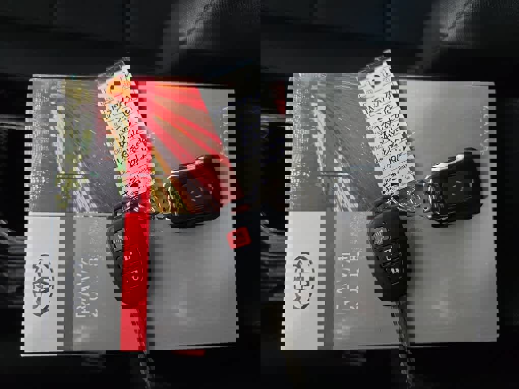 Used 2018 Toyota RAV4 LE w/ All Weather Liner Package image 38