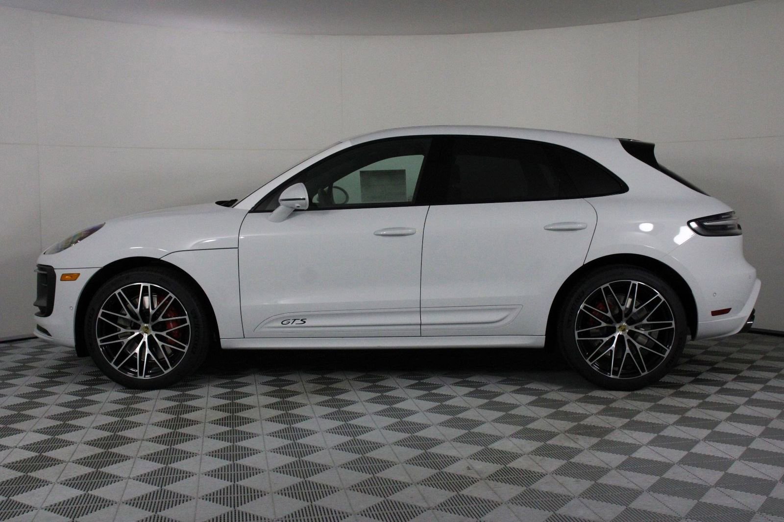 New 2026 Porsche Macan GTS AWD/4WD image 2