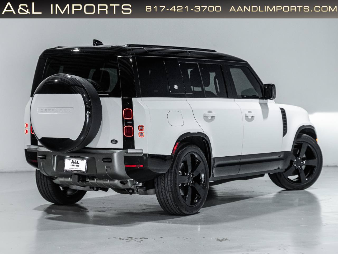 Used 2023 Land Rover Defender 110 X-Dynamic SE AWD/4WD image 39