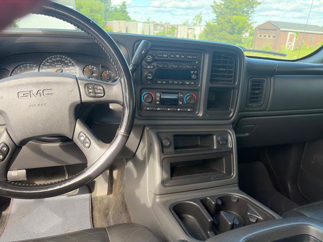 Used 2006 GMC Sierra 1500 SLT w/ Onstar Plus Package AWD/4WD image 9