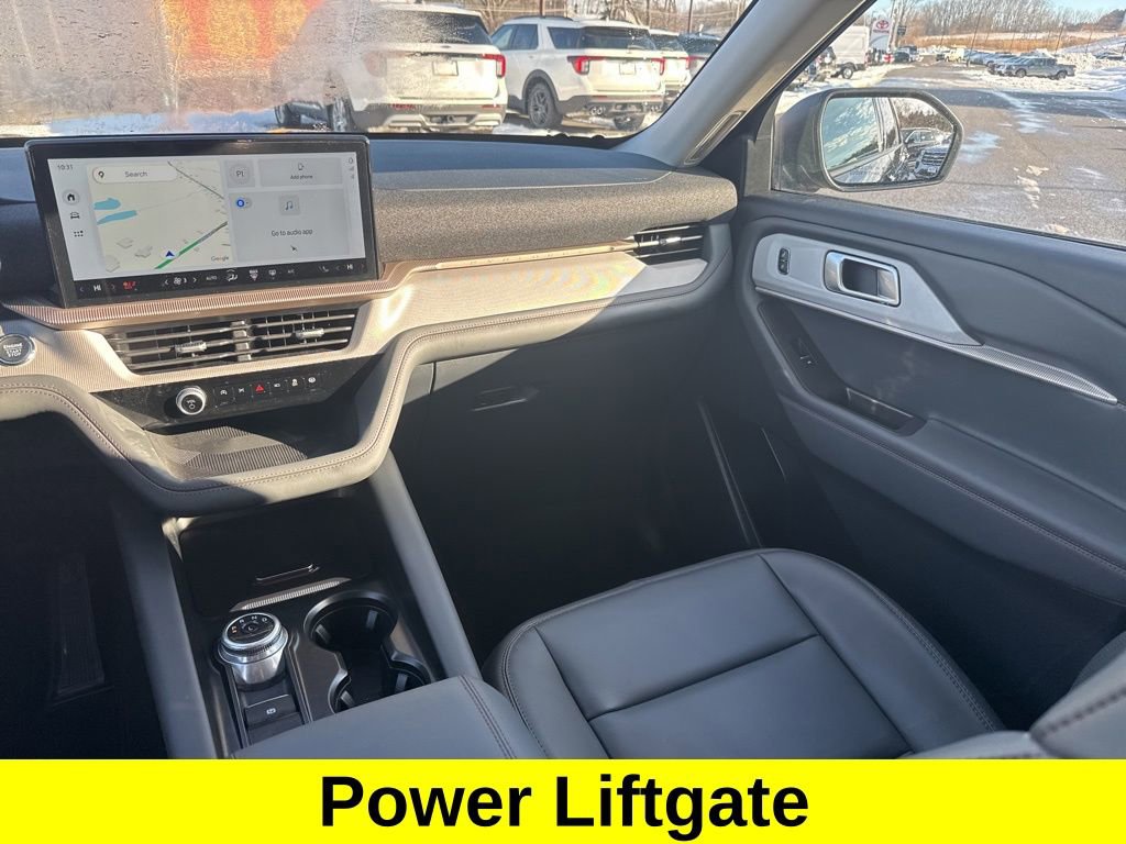 Used 2025 Ford Explorer Active w/ Active Comfort Package image 14