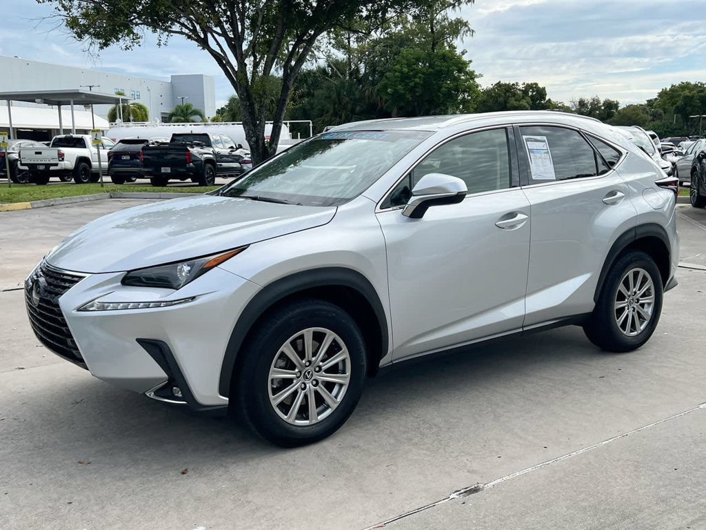 Used 2018 Lexus NX 300 FWD image 3