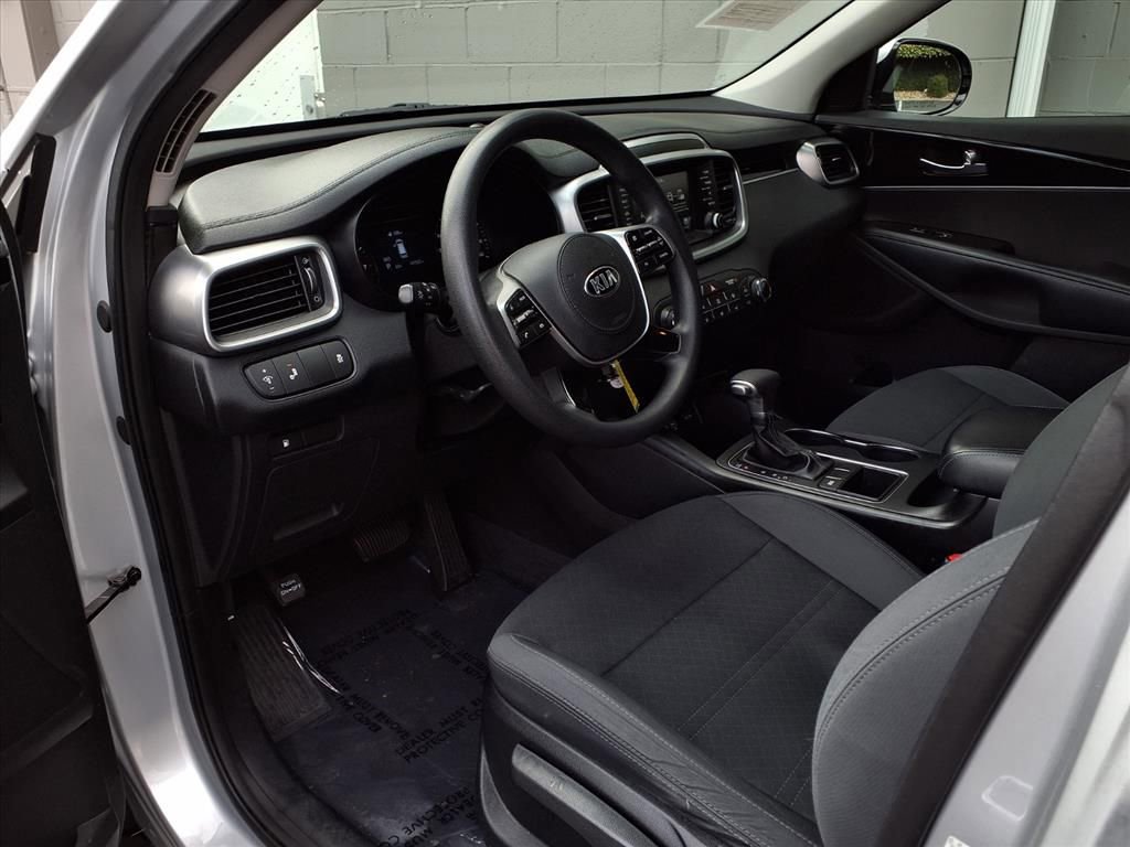 Used 2019 Kia Sorento LX image 15