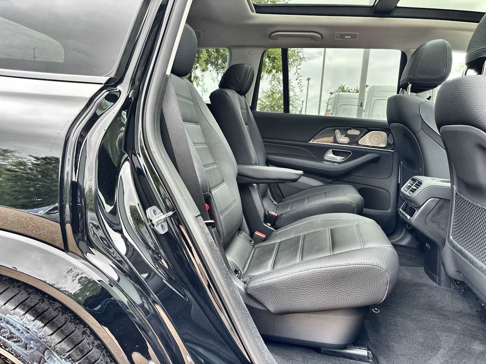 New 2026 Mercedes-Benz GLS 450 4MATIC image 19
